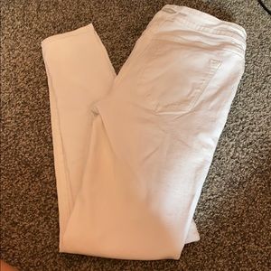 white skinny pants